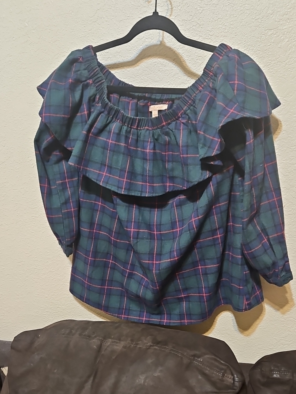Gibson Latimer Navy Green & Purple Plaid Off-Shoulder Ruffle Top